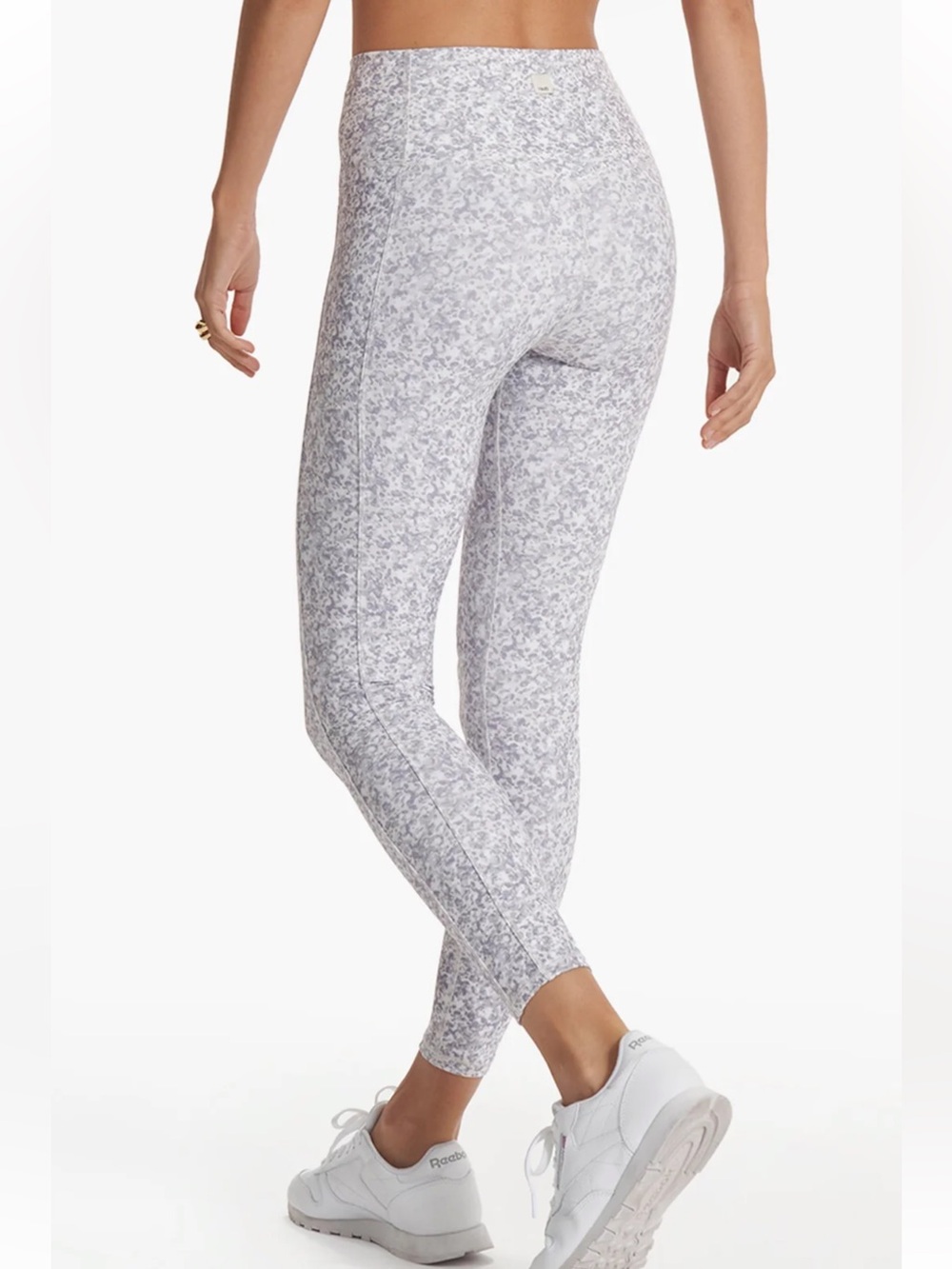 Vuori Studio Pocket 7/8 Leggings in Light Micro Mini Camo sz S